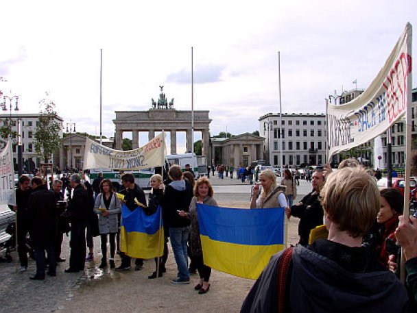 Пікет проти Януковича у Німеччині_1
