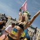 Жіночий рух FEMEN на день незалежності_2