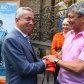 Футболісти ФК "Шахтар" намалювали емблему Донецька_12