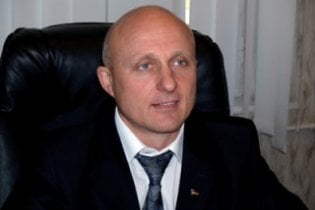 Суд скасував підписку про невиїзд меру Немирова, якого вже оголосили в розшук