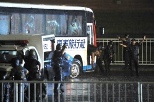 Во время штурма захваченного на Филлипинах автобуса погибли восемь туристов