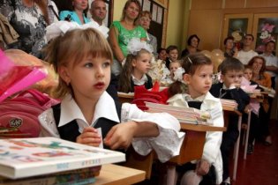 Табачник пообіцяв, що в школах не буде шестиденки