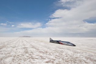 Установлен новый мировой рекорд скорости автомобиля (видео)