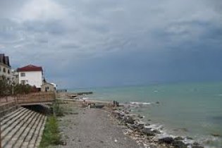 В Крыму на пляже двое россиян погибли под обвалом