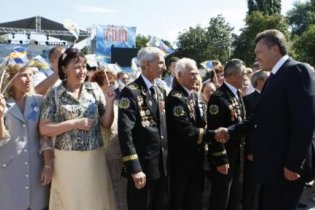 На Луганщине шахтерам-инвалидам запретили проводить акции во время визита Януковича