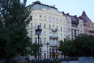У Будапешті евакуйовано посольство США через виявлену бомбу