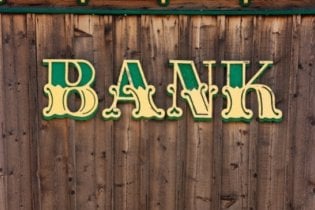 У Німеччині жінка прийшла грабувати банк разом із дитиною