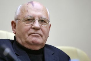 Горбачев высмеял слухи о своей смерти: "Не дождутся!"