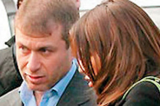 Абрамович купив для Жукової дачу з видом на нудистський пляж