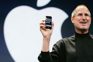 Стів Джобс повертається в Apple після хвороби
