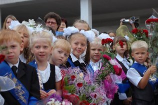 1 сентября за парты сядут более 410 тысяч первоклассников
