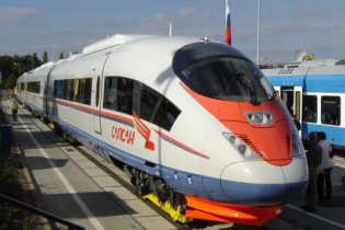 Росія хоче запустити на Київ швидкісний потяг "Сапсан"