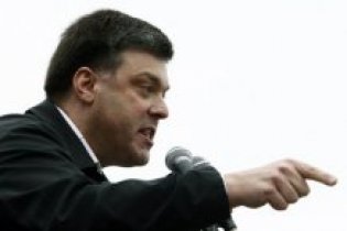 Тягнибок бере більшість в міськрадах Галичини