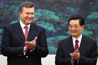Україна та Гонконг скасували візи