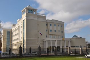 За нападение на российское посольство в Беларуси задержали шестерых человек
