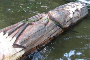 На Хортице вандалы осквернили капища: волхвы обвиняют Московский патриархат