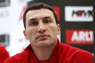 Кличко вже не бачить сенсу битися з Хеєм