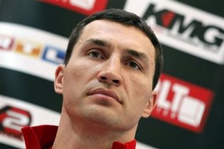 Володимир Кличко веде переговори про бій з українцем