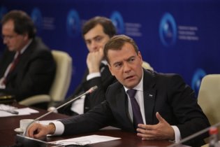 Мєдвєдєв визнав парламентську демократію неприйнятною для Росії