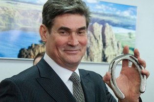 Губернатор-регіонал через суд намагався стягнути з держави матеріальну компенсацію