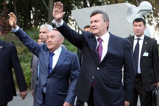 Янукович пригласил в Украину казахский бизнес