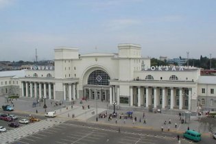 Стрельба на вокзале в Днепропетровске: один милиционер погиб, другой ранен