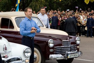 Медведев написал в Twitter о теплом приеме в Украине