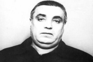 Дед Хасан выздоравливает, его охраняет свыше ста человек