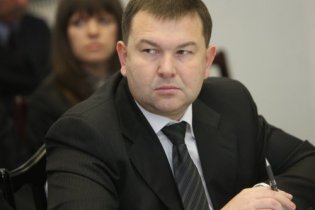 Азаров звільнив главу Держкомзему