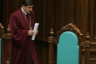 Оппозиция: Конституционный суд отменил политреформу 2004 года