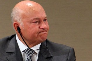 Кремль: у Лужкова было два варианта - добровольное увольнение или "жесткая формулировка"