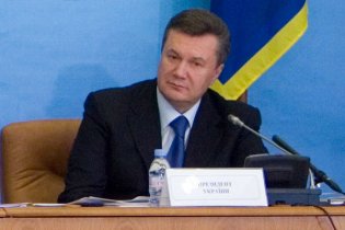 Янукович: Україна пам'ятатиме героїв, які вибили гітлерівців з Києва