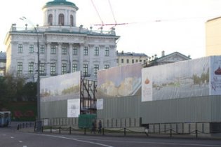 Наступник Лужкова хотів зупинити скандальне будівництво, але йому не дали